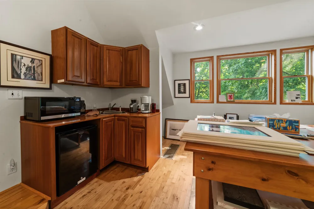 10552 S Craig Road Peninsula Township, MI 49686