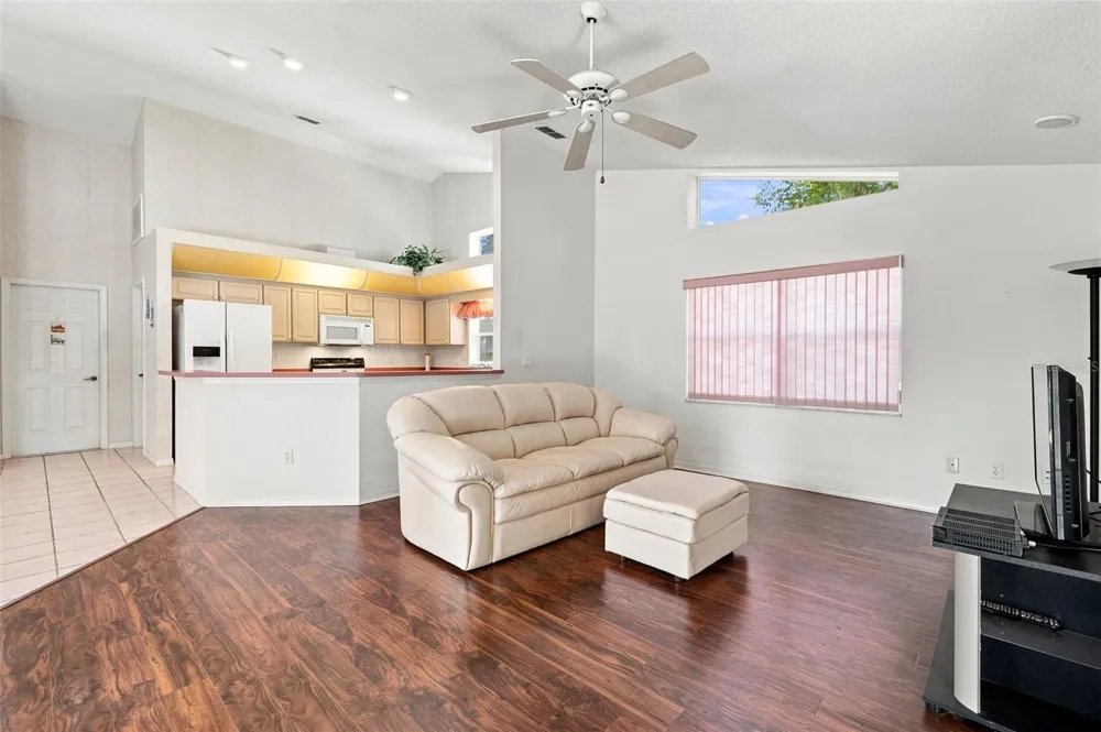 9423 SUMMERBREEZE TERRACE New Port Richey, FL 34655