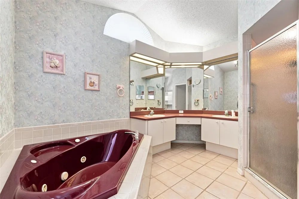 9423 SUMMERBREEZE TERRACE New Port Richey, FL 34655