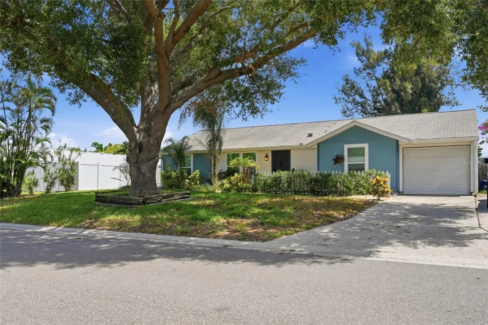 3403 68TH STREET W Bradenton, FL 34209