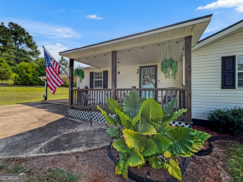 680 Hunters Creek RD Toccoa, GA 30577