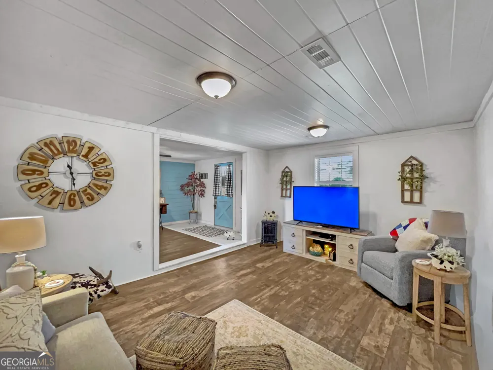 680 Hunters Creek RD Toccoa, GA 30577