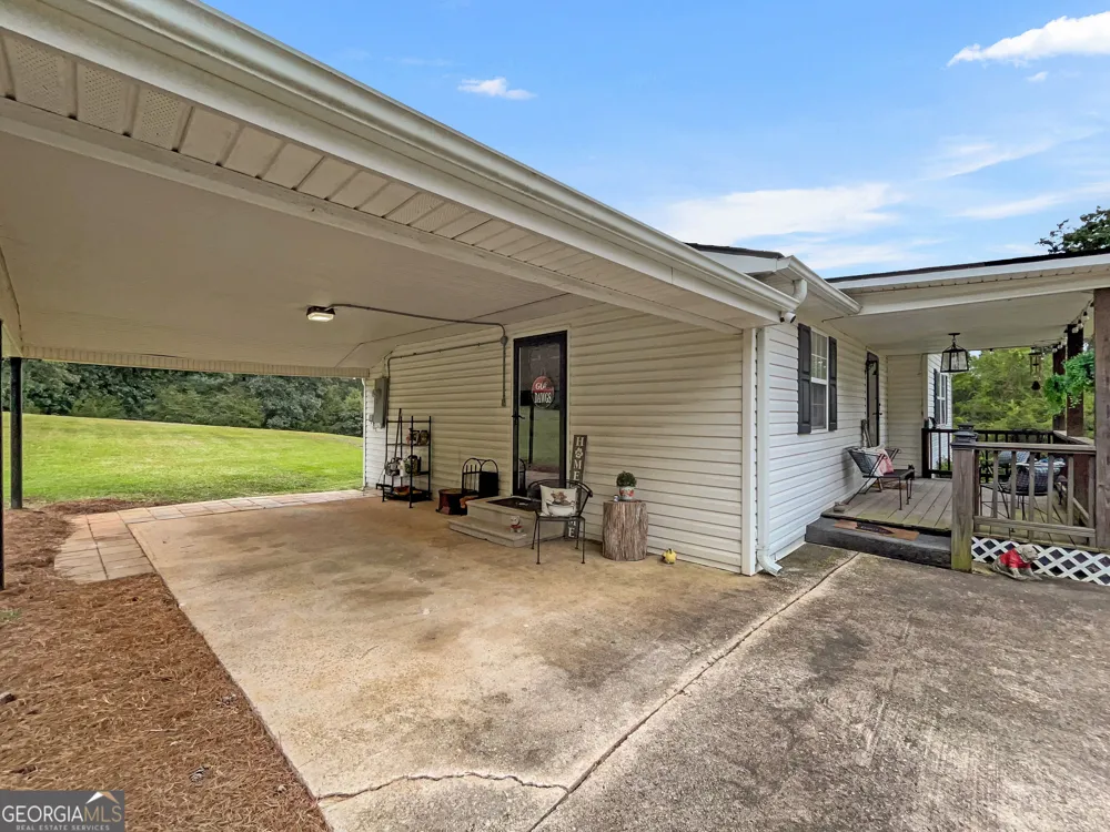 680 Hunters Creek RD Toccoa, GA 30577