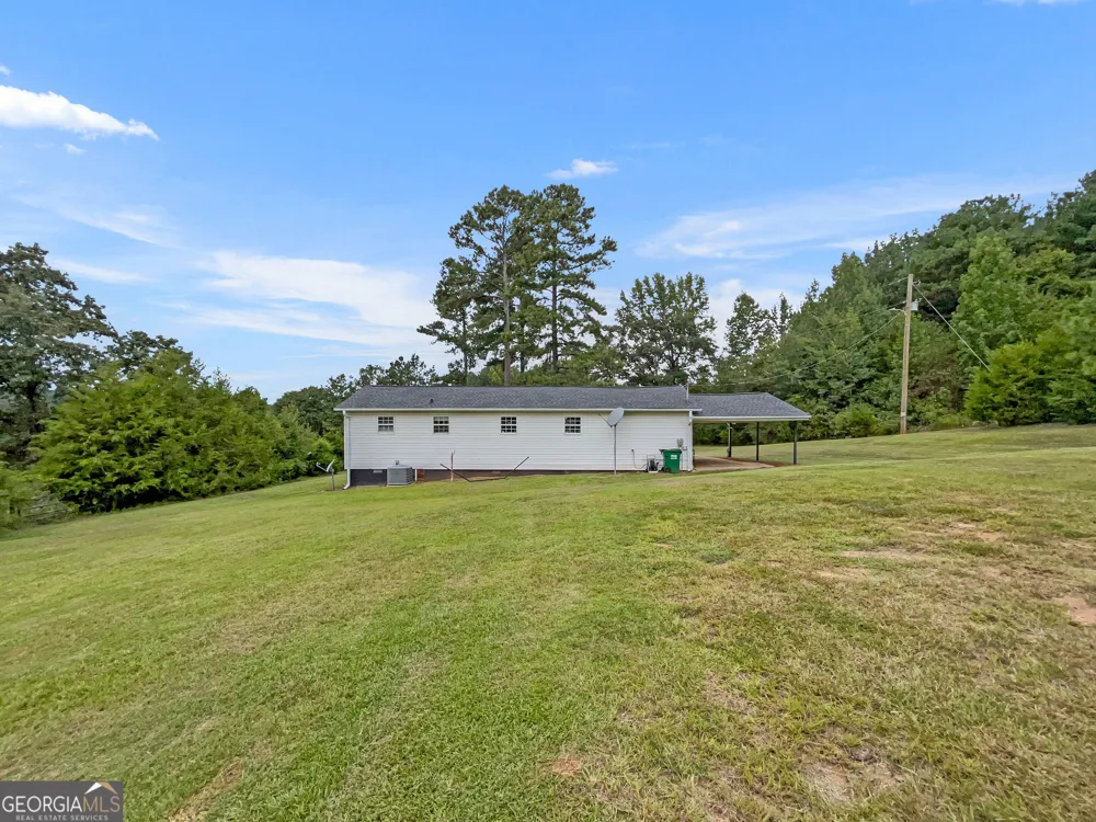 680 Hunters Creek RD Toccoa, GA 30577