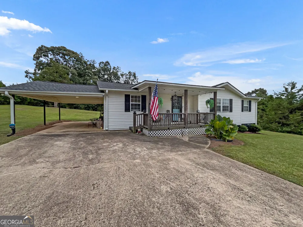 680 Hunters Creek RD Toccoa, GA 30577