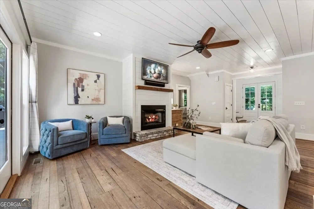 889 Freehome RD Canton, GA 30115
