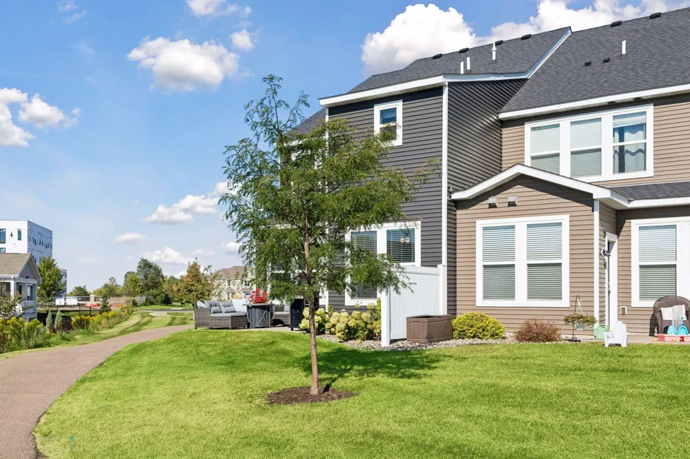 9525 4th Street Lake Elmo, MN 55129