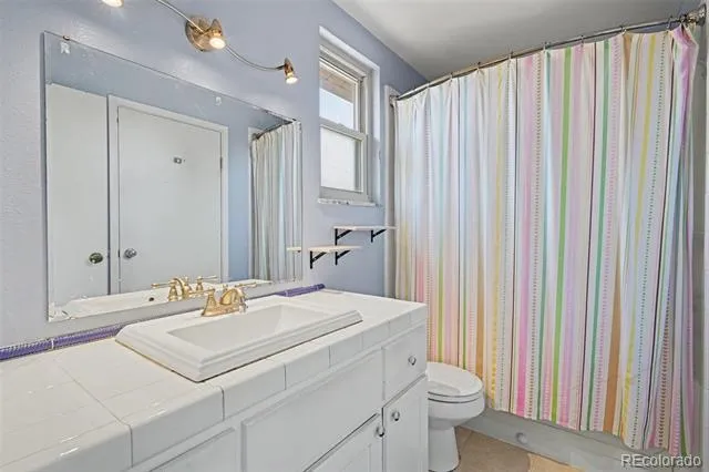 16036 E Ithaca Place #B Aurora, CO 80013