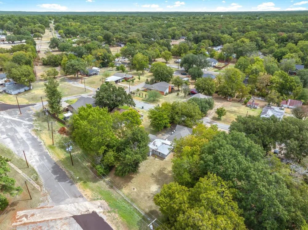 909 Naid Street Grand Saline, TX 75140