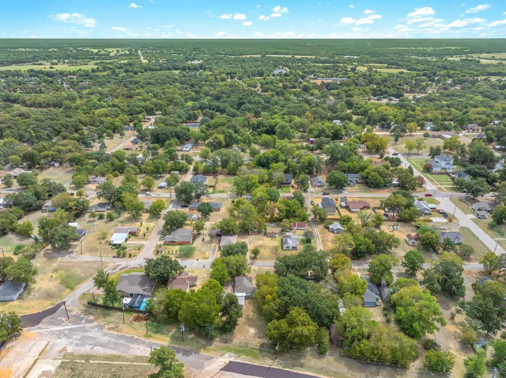 909 Naid Street Grand Saline, TX 75140