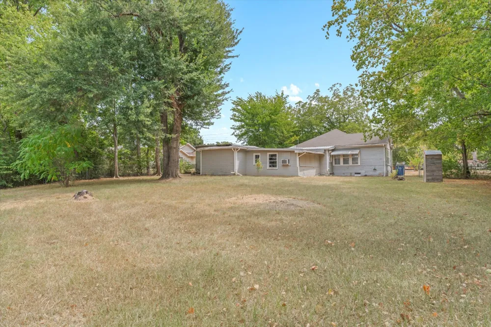 909 Naid Street Grand Saline, TX 75140