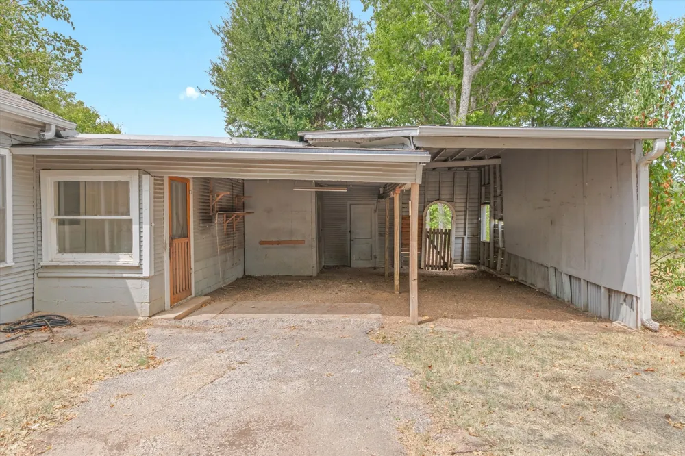 909 Naid Street Grand Saline, TX 75140