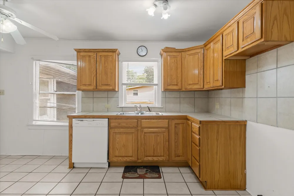 909 Naid Street Grand Saline, TX 75140
