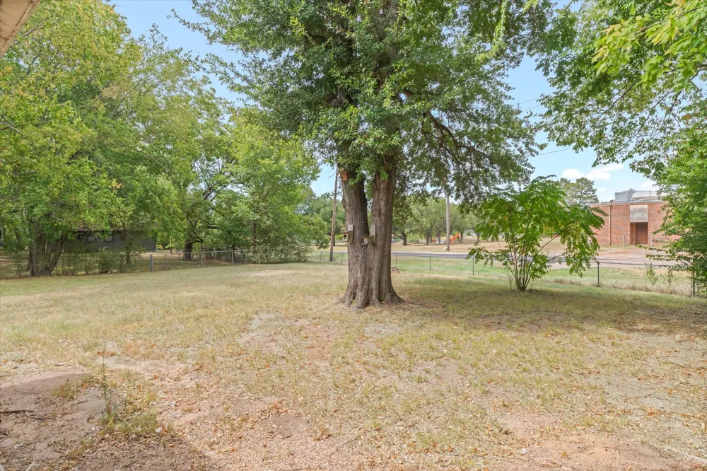 909 Naid Street Grand Saline, TX 75140