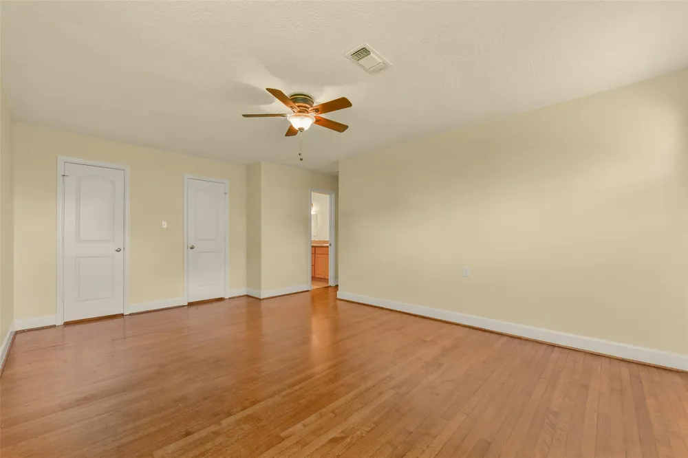 523 Oakdale Avenue Shoreacres, TX 77571