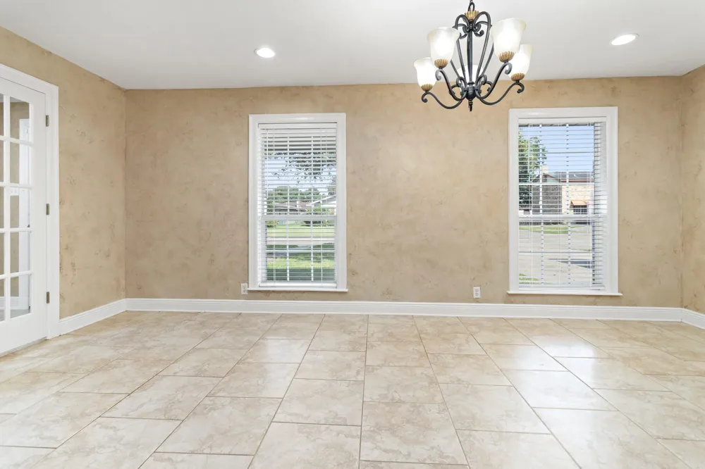 2707 Memphis Avenue Nederland, TX 77627