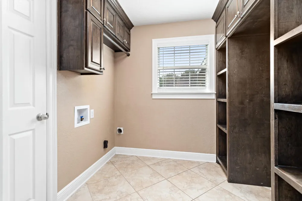 2707 Memphis Avenue Nederland, TX 77627