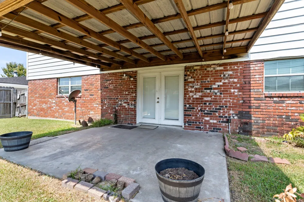 2707 Memphis Avenue Nederland, TX 77627
