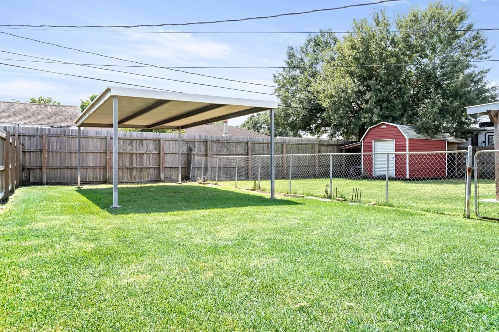 2707 Memphis Avenue Nederland, TX 77627