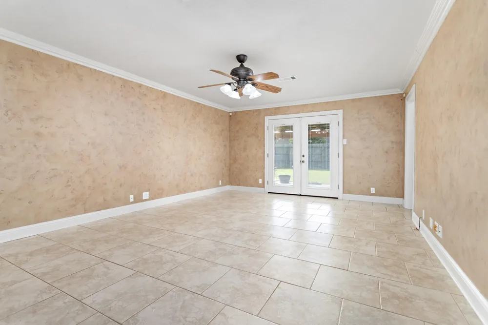 2707 Memphis Avenue Nederland, TX 77627