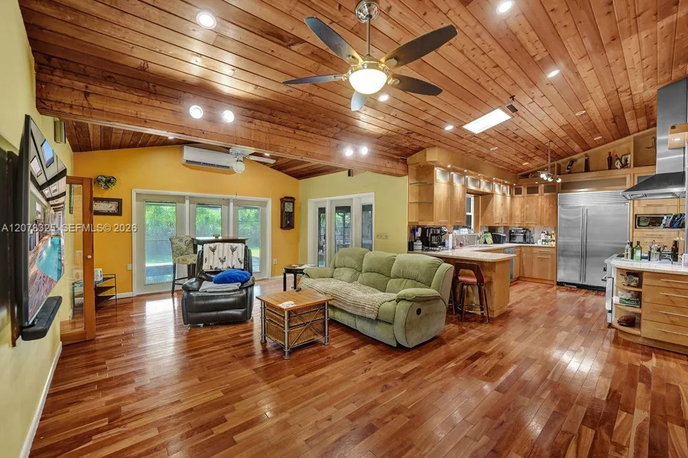 5500 Woodland LN Dania Beach, FL 33312