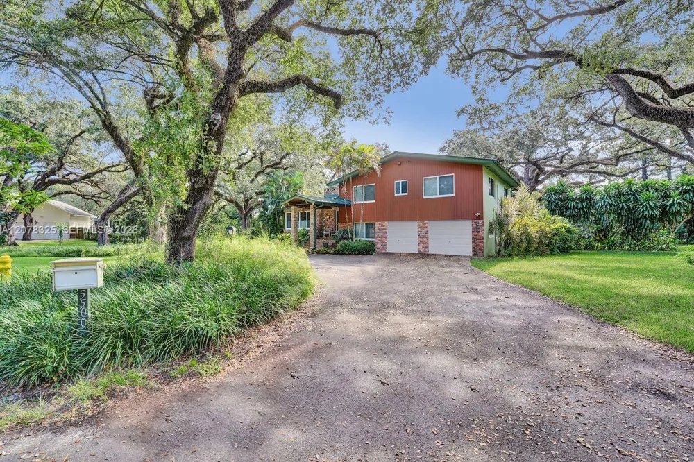 5500 Woodland LN Dania Beach, FL 33312