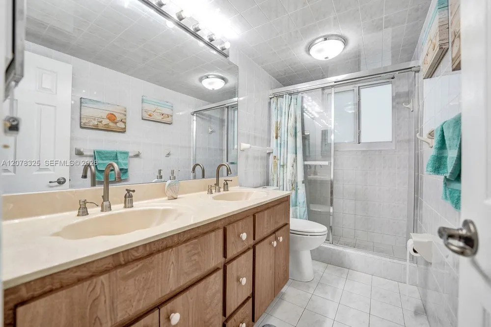 5500 Woodland LN Dania Beach, FL 33312