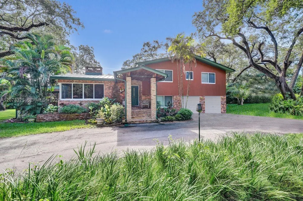 5500 Woodland LN Dania Beach, FL 33312