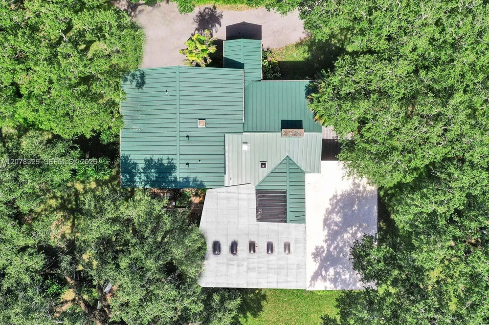 5500 Woodland LN Dania Beach, FL 33312