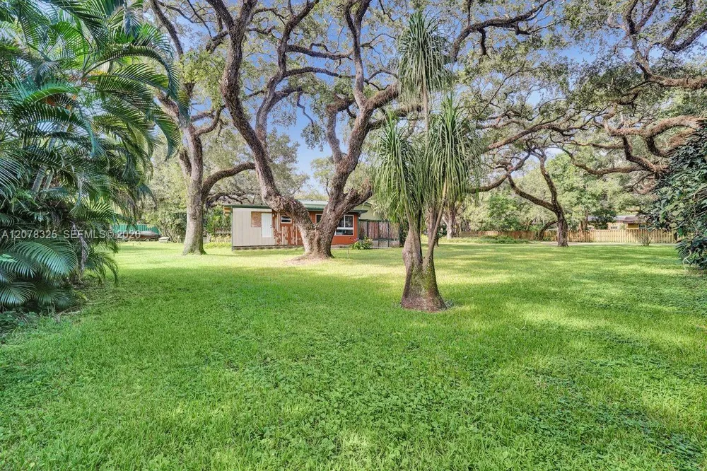 5500 Woodland LN Dania Beach, FL 33312