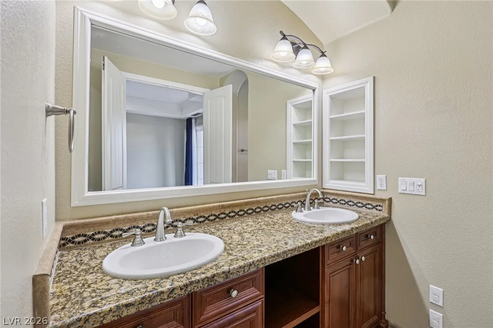 10 Via Vasari #104 Henderson, NV 89011