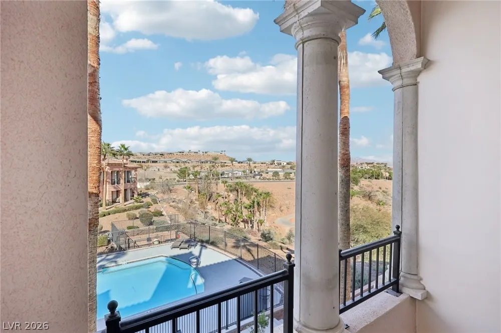 10 Via Vasari #104 Henderson, NV 89011