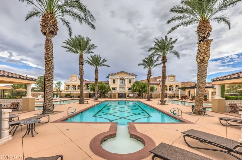 10 Via Vasari #104 Henderson, NV 89011