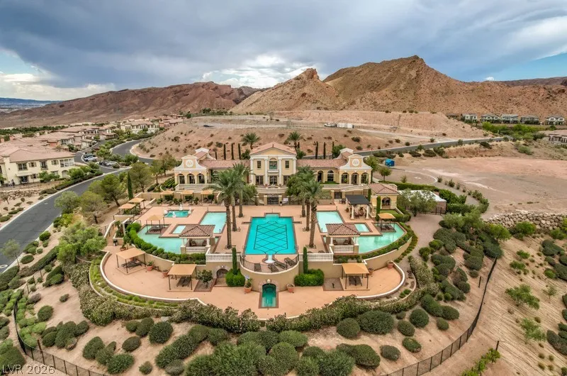 10 Via Vasari #104 Henderson, NV 89011