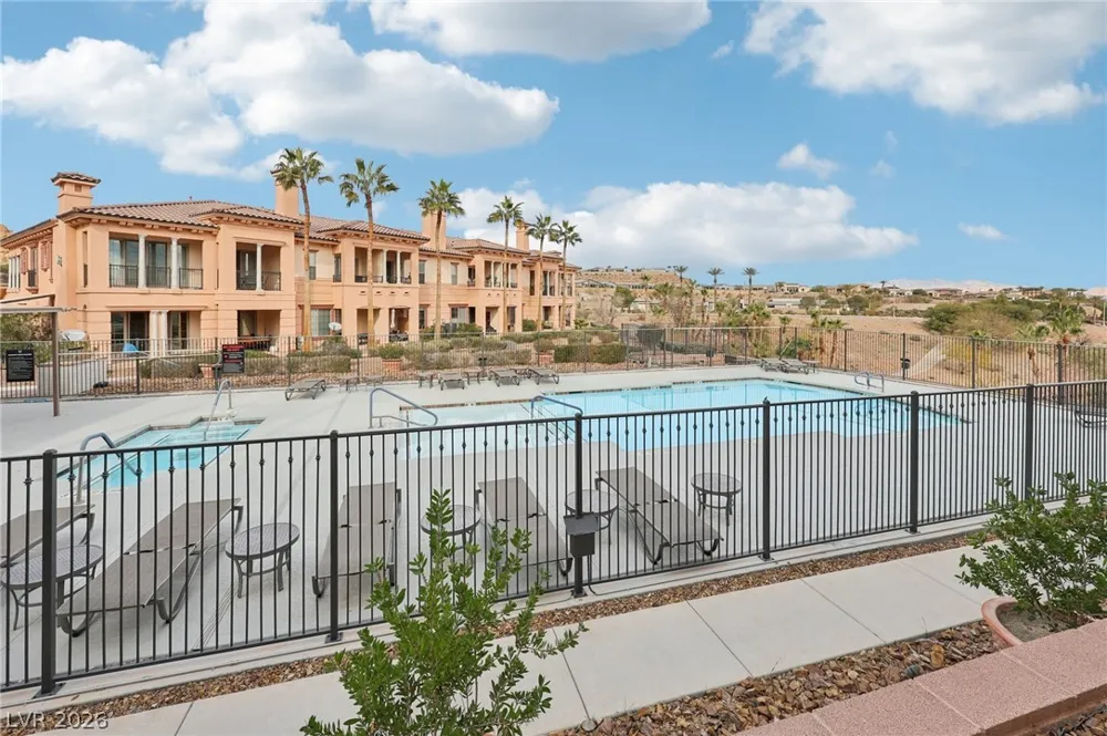 10 Via Vasari #104 Henderson, NV 89011