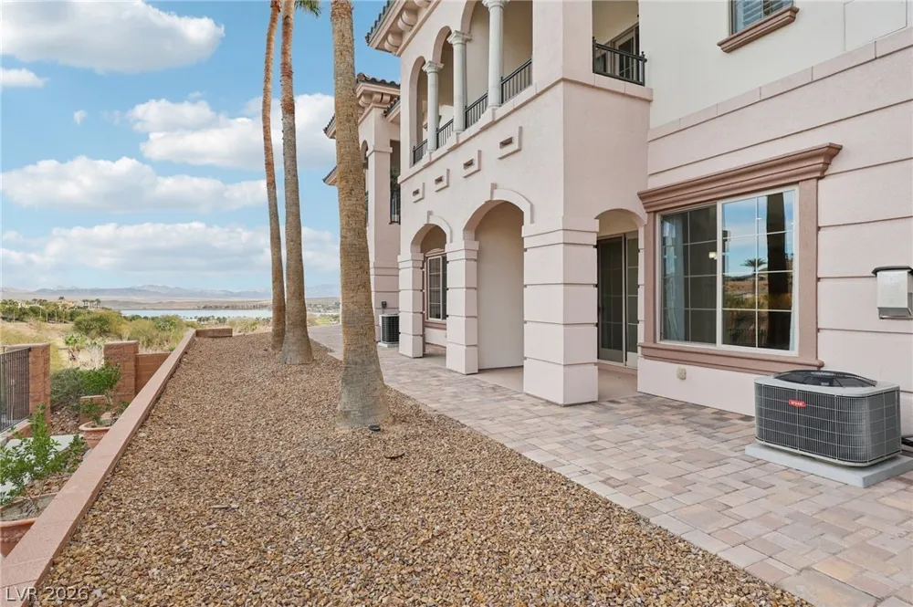 10 Via Vasari #104 Henderson, NV 89011