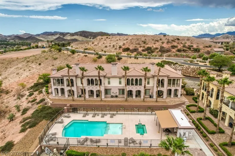 10 Via Vasari #104 Henderson, NV 89011