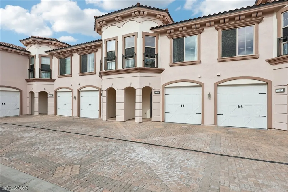 10 Via Vasari #104 Henderson, NV 89011