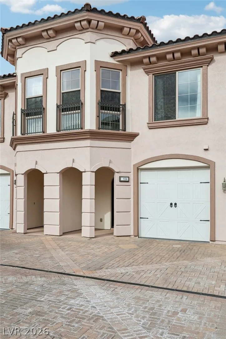 10 Via Vasari #104 Henderson, NV 89011