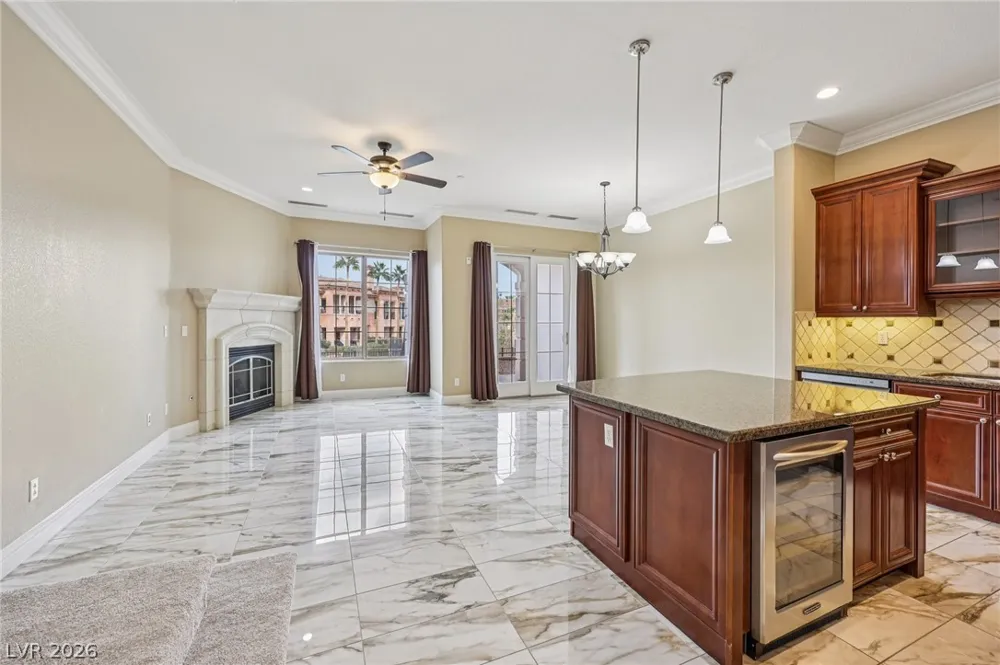 10 Via Vasari #104 Henderson, NV 89011