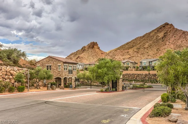 10 Via Vasari #104 Henderson, NV 89011