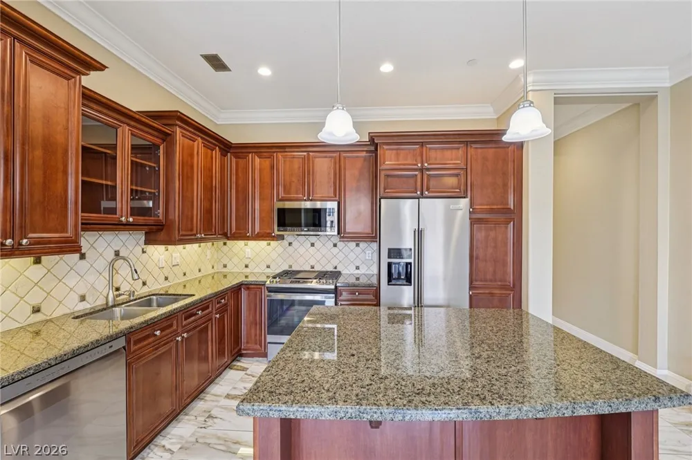 10 Via Vasari #104 Henderson, NV 89011