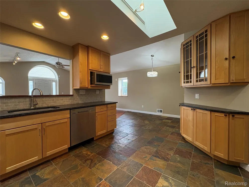 423 Mill Pond Lane Brighton City, MI 48116