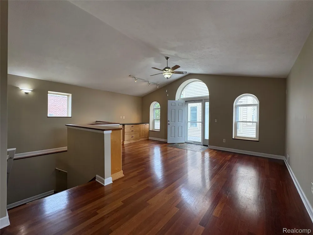 423 Mill Pond Lane Brighton City, MI 48116