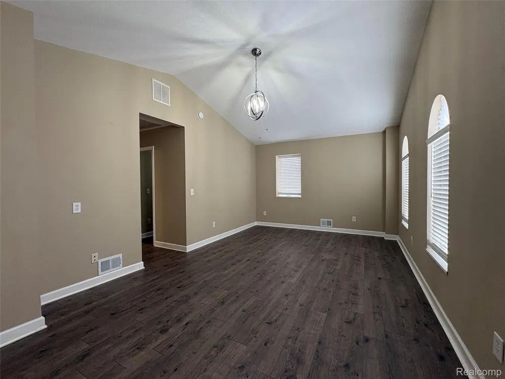 423 Mill Pond Lane Brighton City, MI 48116