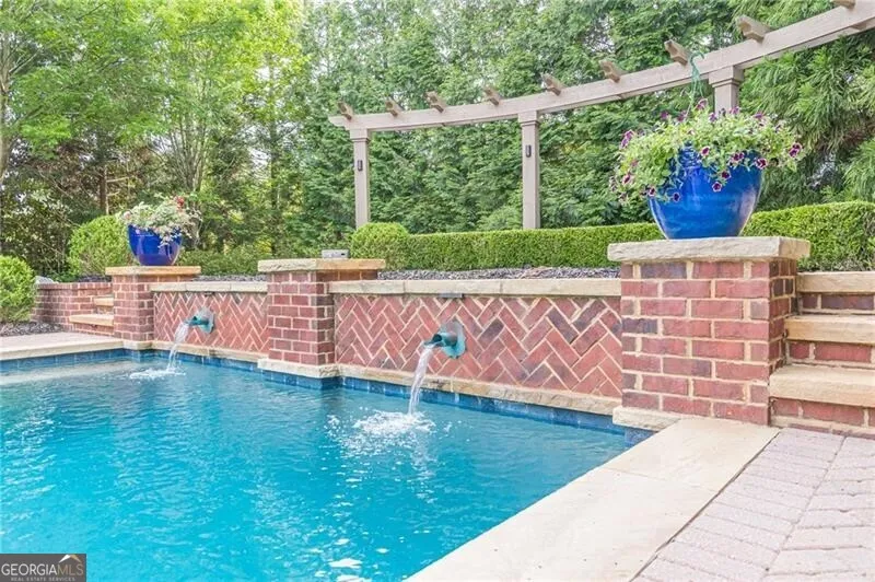 2010 Caladium Way Roswell, GA 30075