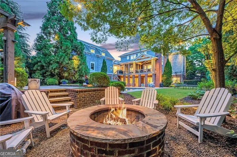 2010 Caladium Way Roswell, GA 30075