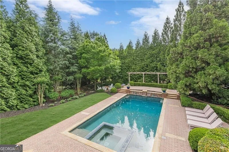2010 Caladium Way Roswell, GA 30075