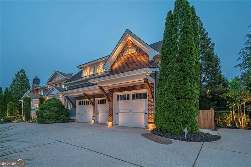 2010 Caladium Way Roswell, GA 30075