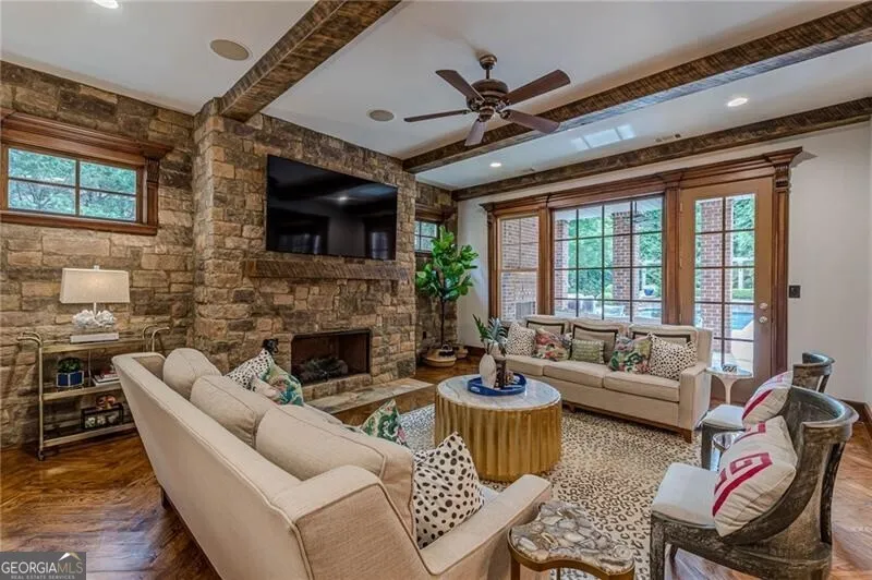 2010 Caladium Way Roswell, GA 30075